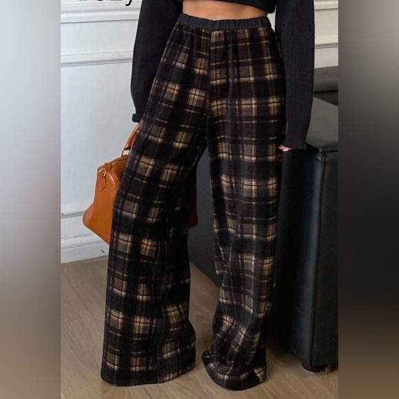 Pants - Women's Wide Leg Pants in Black and Brown Plaid